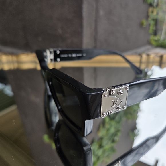 Louis Vuitton Black Sunglasses